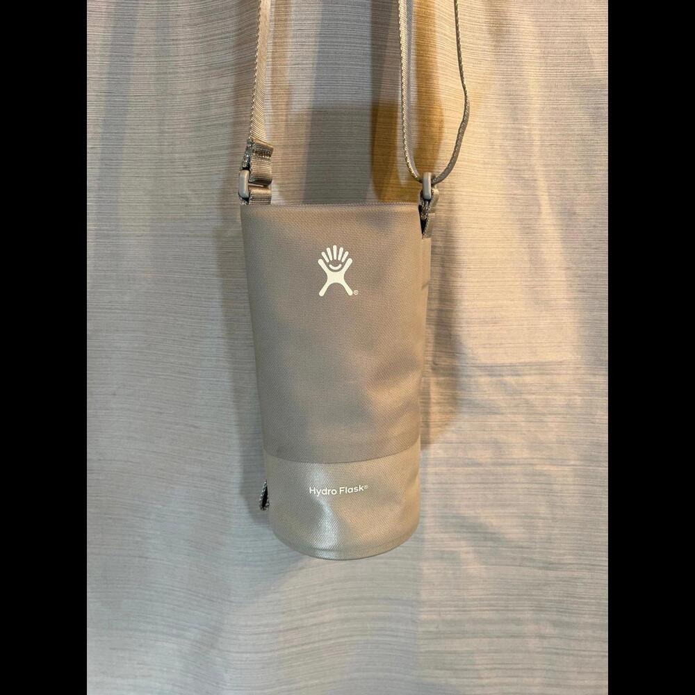 Hiking bottle pack by Hydro Flask